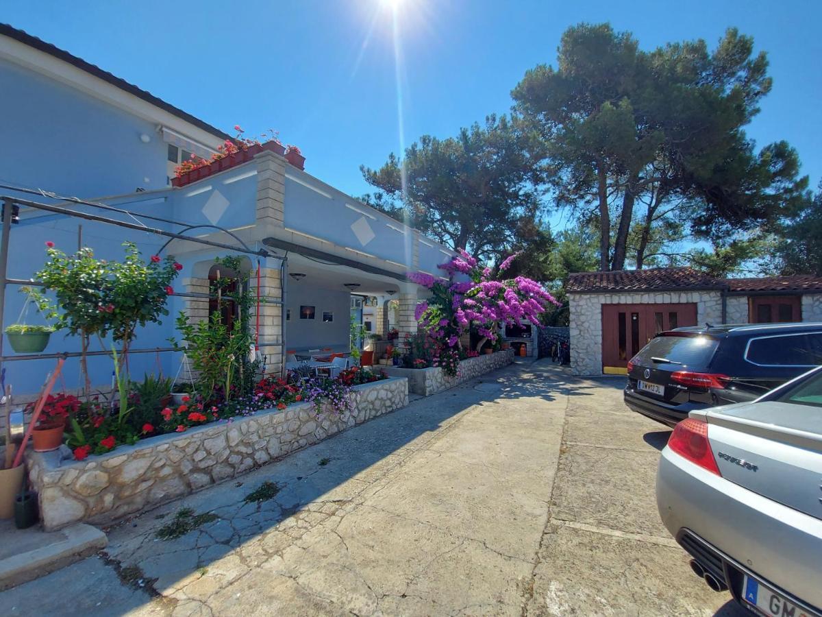 Kuca Luce Hotel Mali Losinj Exterior photo